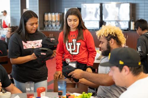 Students meet Utah football players