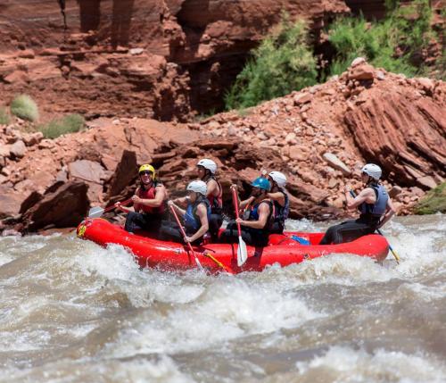 River raft guide training in Moab
